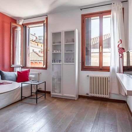Venezia-San Marco View On Luxury Shopping Street Apartment ภายนอก รูปภาพ
