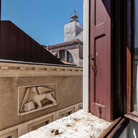 Venezia-San Marco View On Luxury Shopping Street Apartment ภายนอก รูปภาพ