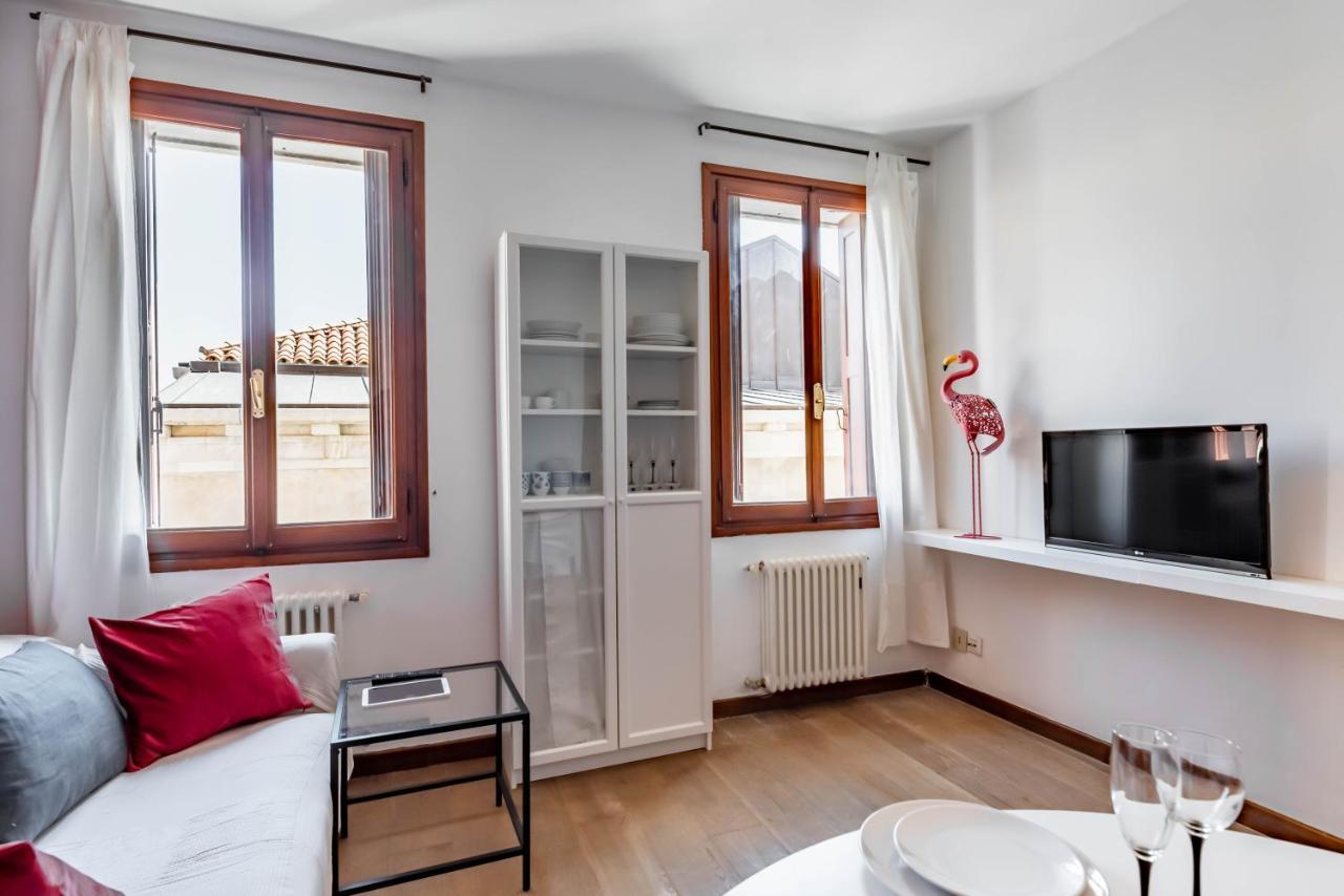 Venezia-San Marco View On Luxury Shopping Street Apartment ภายนอก รูปภาพ