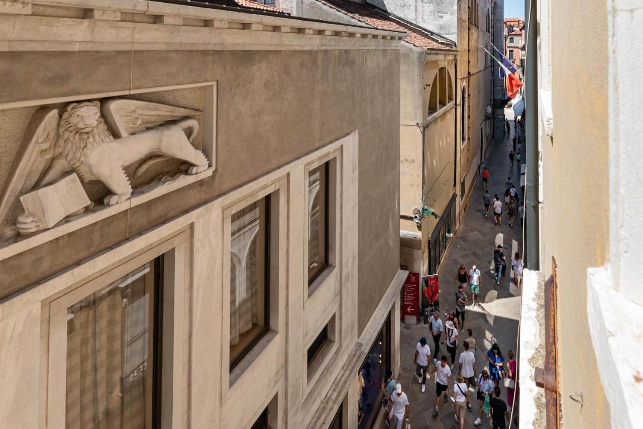 Venezia-San Marco View On Luxury Shopping Street Apartment ภายนอก รูปภาพ
